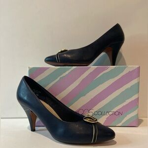 The 9-2-5 Collection~Vintage Navy Blue w/Gold Detail Slip-On Pump Heels~Size 7